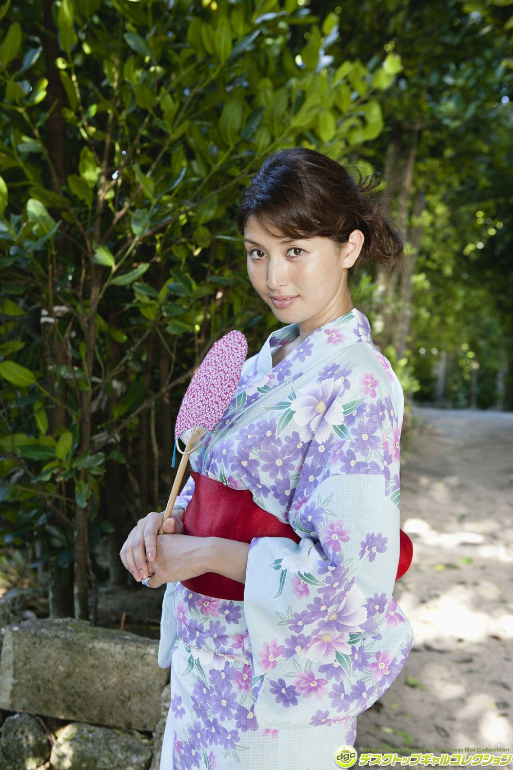 Manami Hashimoto / Manami Hashimoto << Bewitching charm explosion idols in variety shows and magazines >> [DGC] NO.1211