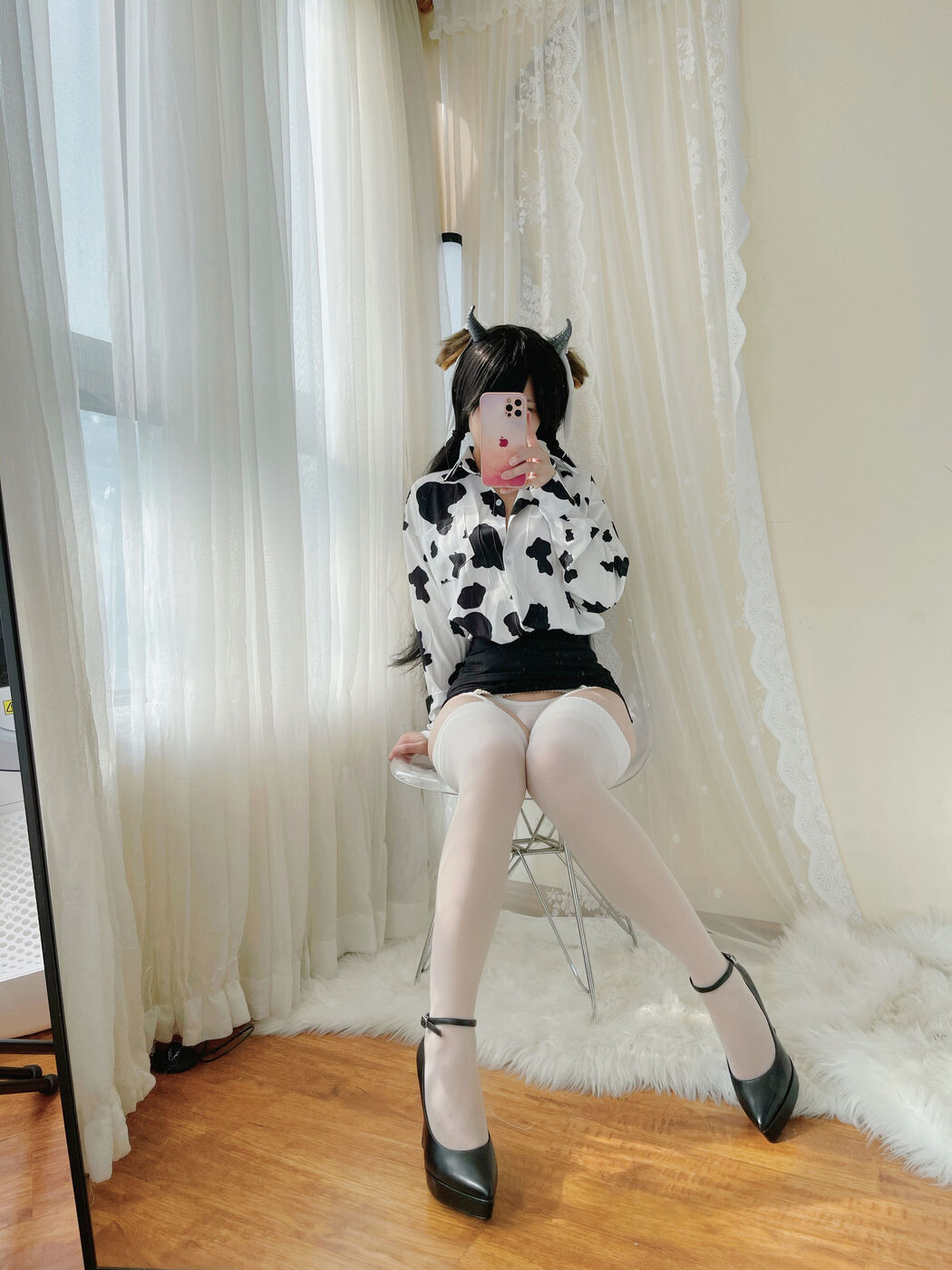 [Net Red COSER Photo] Anime blogger Ogura Chiyo w-Cow Shirt