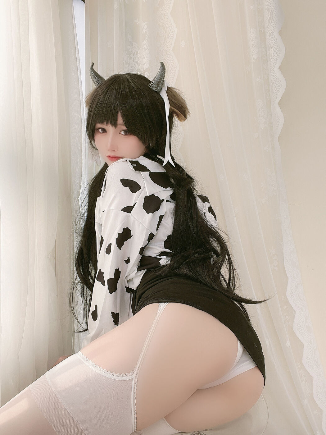[Net Red COSER Photo] Anime blogger Ogura Chiyo w-Cow Shirt