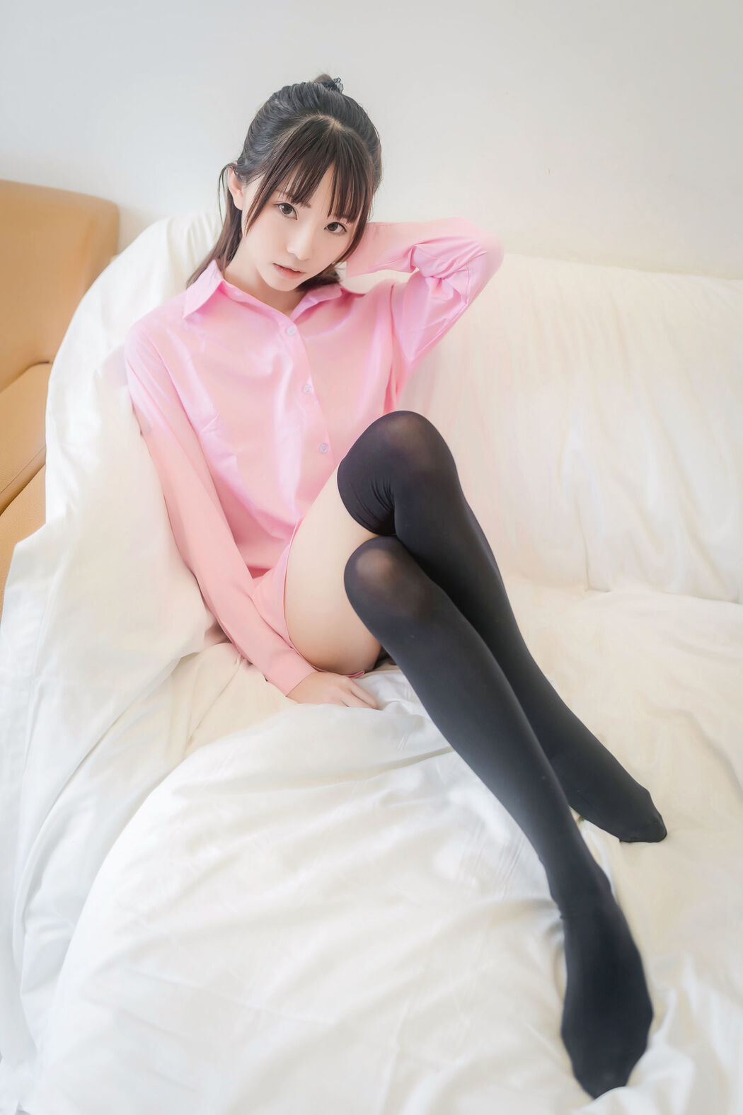 [Net Red COSER] Anime blogger Kitaro_ Kitaro - Pink Shirt