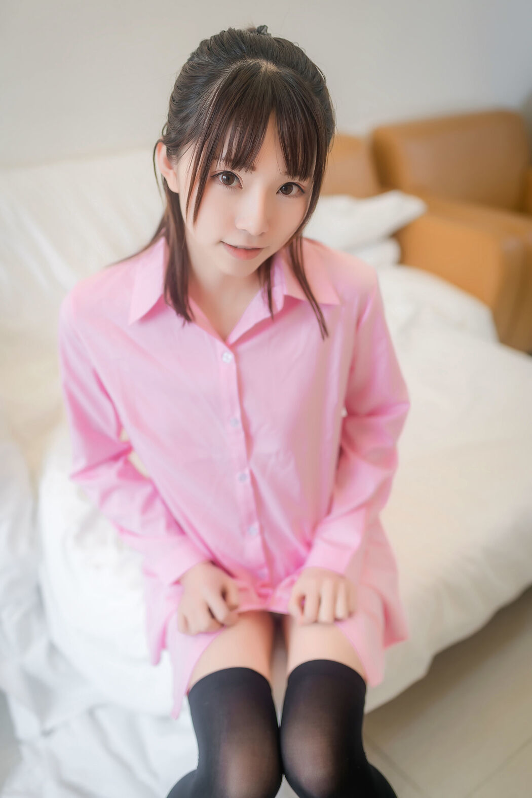 [Net Red COSER] Anime blogger Kitaro_ Kitaro - Pink Shirt