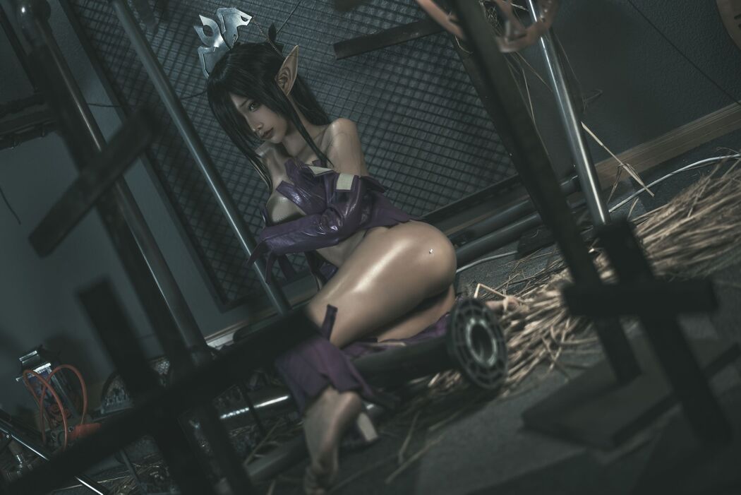 [Net Red COSER Photo] Anime Blogger Stupid Momo-Queen of Black Beasts Original