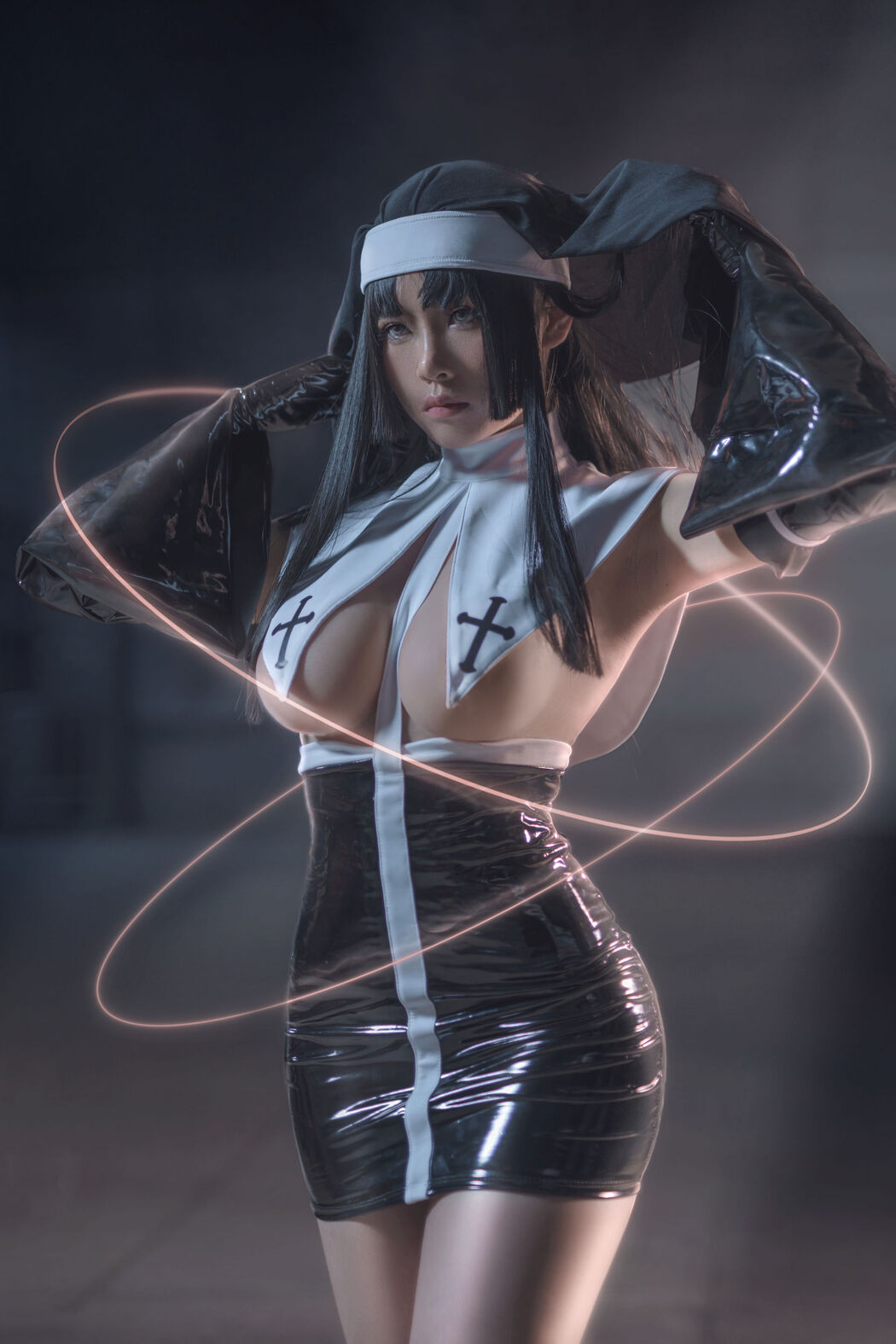[Internet celebrity COSER photo] Anime blogger uki rainy season - nun black gel coat