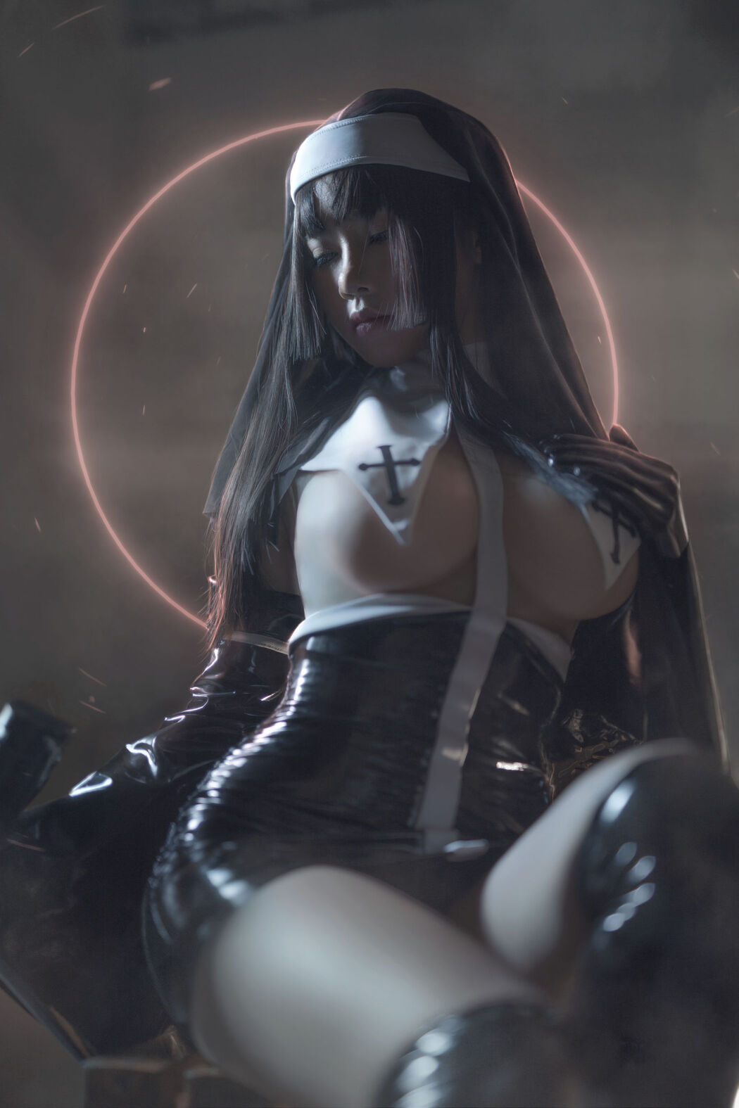 [Internet celebrity COSER photo] Anime blogger uki rainy season - nun black gel coat