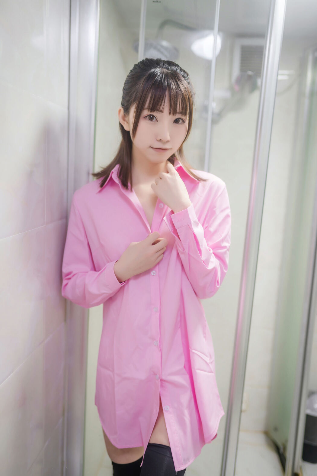[Net Red COSER] Anime blogger Kitaro_ Kitaro - Pink Shirt