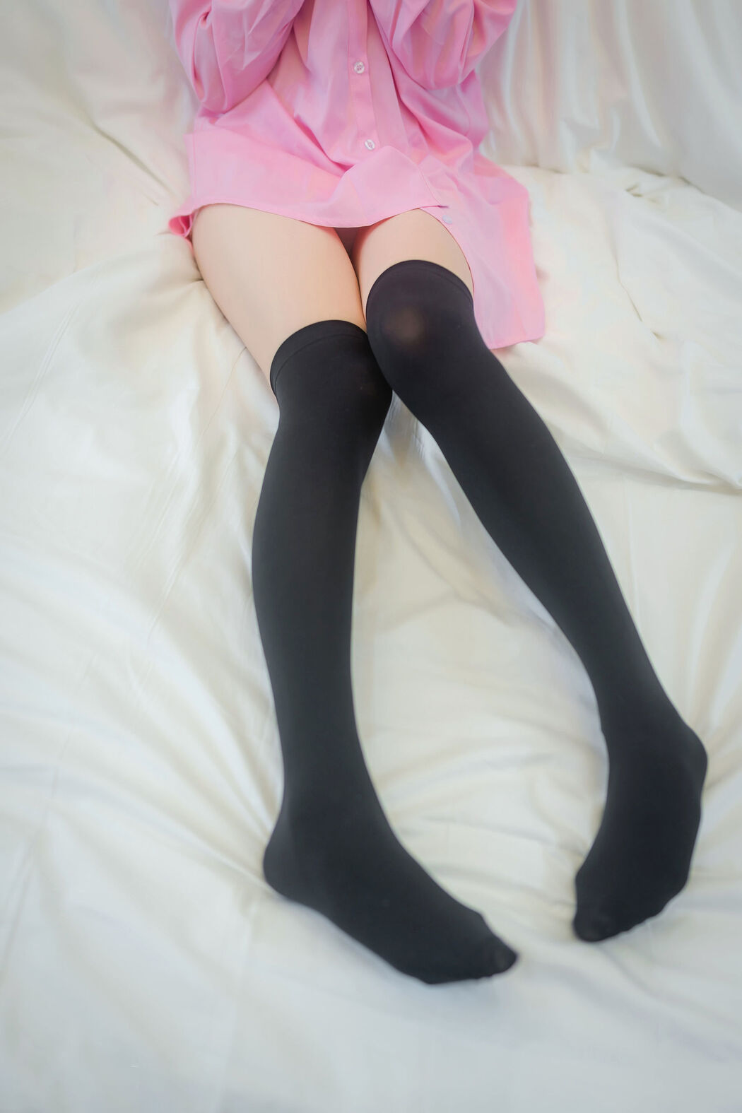 [Net Red COSER] Anime blogger Kitaro_ Kitaro - Pink Shirt