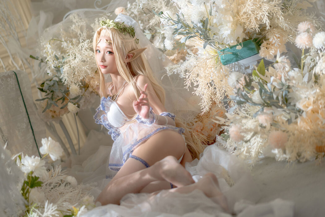 [Net Red COSER Photo] Anime Blogger Stupid Momo - White Elf Wedding Dress