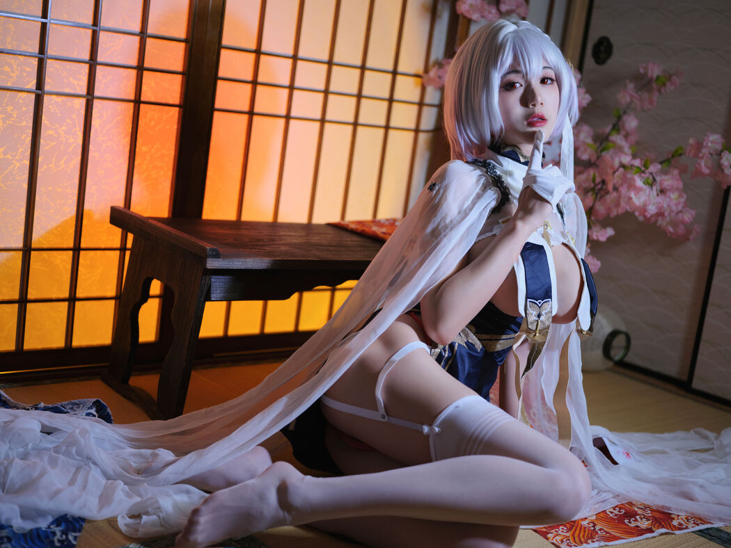 [Net Red COSER Photo] One-meter-eight pears - Sirius