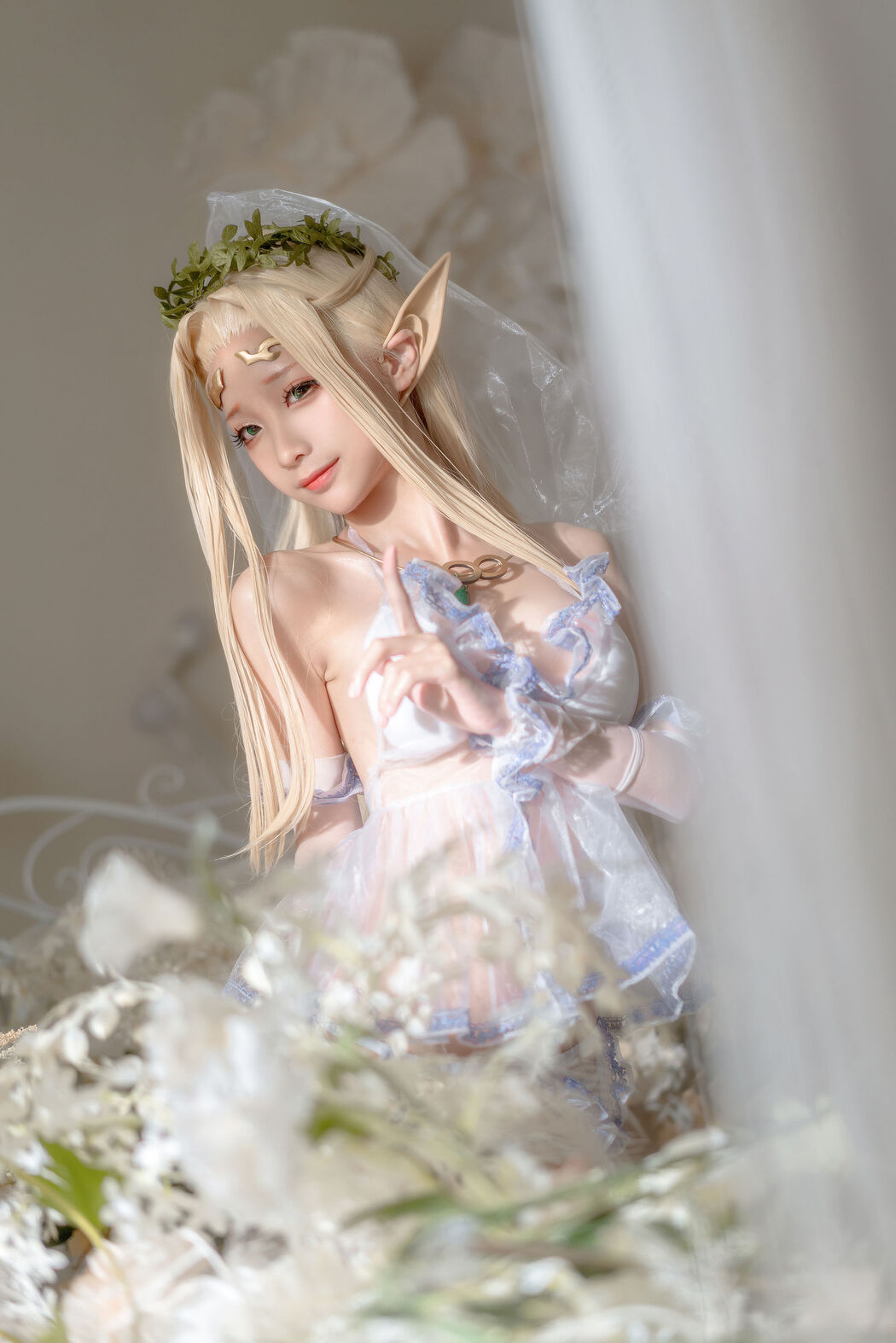 [Net Red COSER Photo] Anime Blogger Stupid Momo - White Elf Wedding Dress