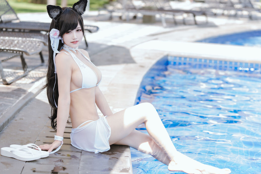 [Net Red COSER] Anime blogger Chiyo Ogura w - Captain Atago Swimsuit