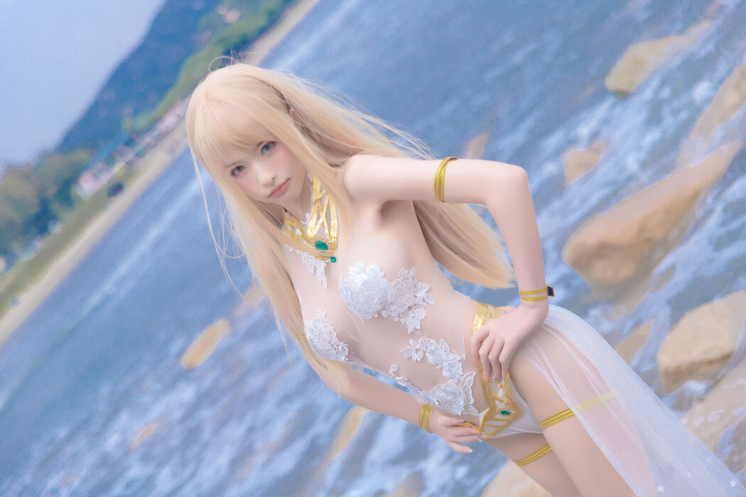 [Net Red COSER Photo] Stunning Shimizu Yuno-Marie Rose White Swimsuit