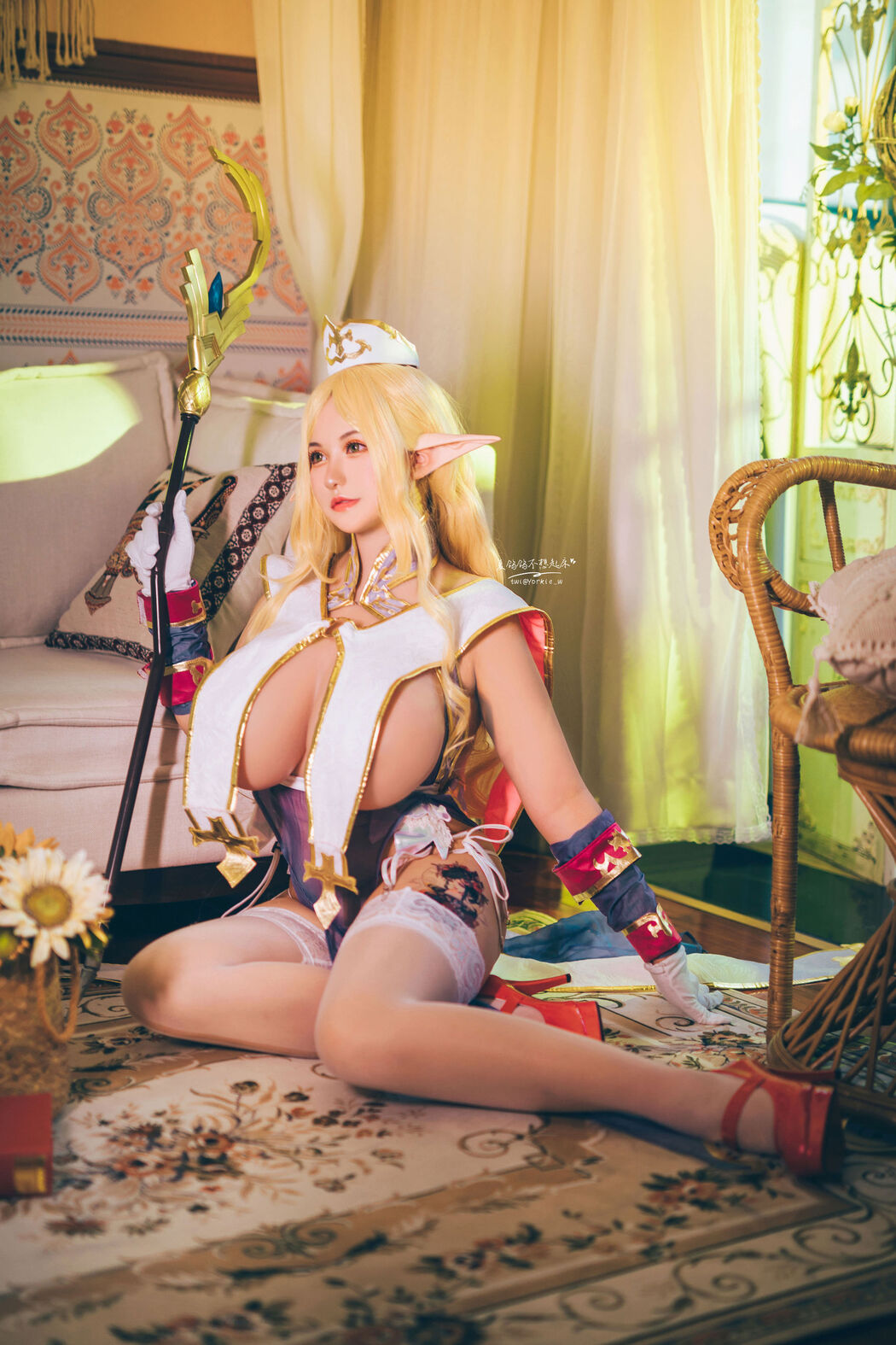 [Internet celebrity COSER photo] Xia Gege doesn't want to get up - Elf Village Priscilla