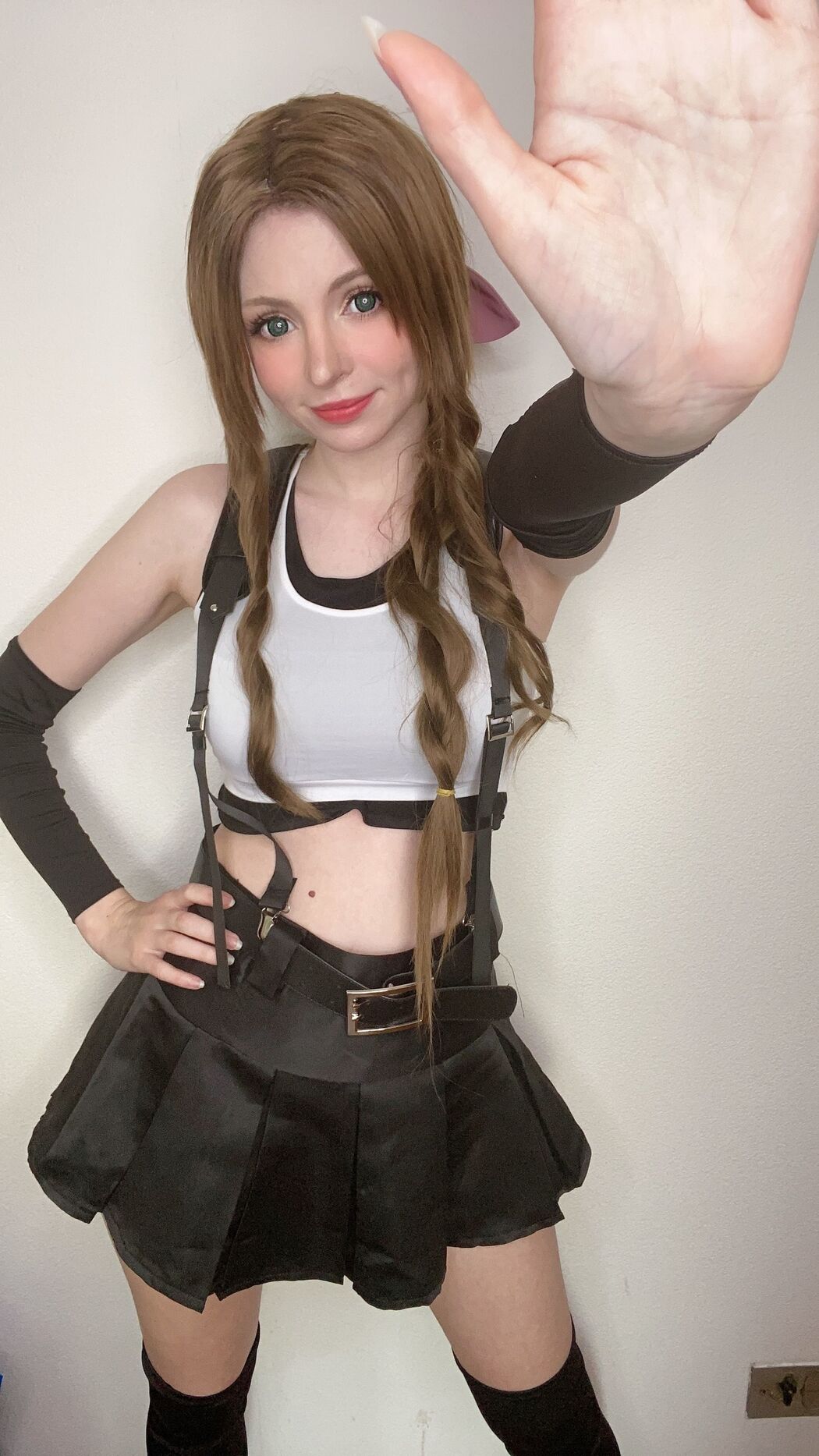 [Net Red COSER Photo] Peach milky - Aerith Tifa Swap