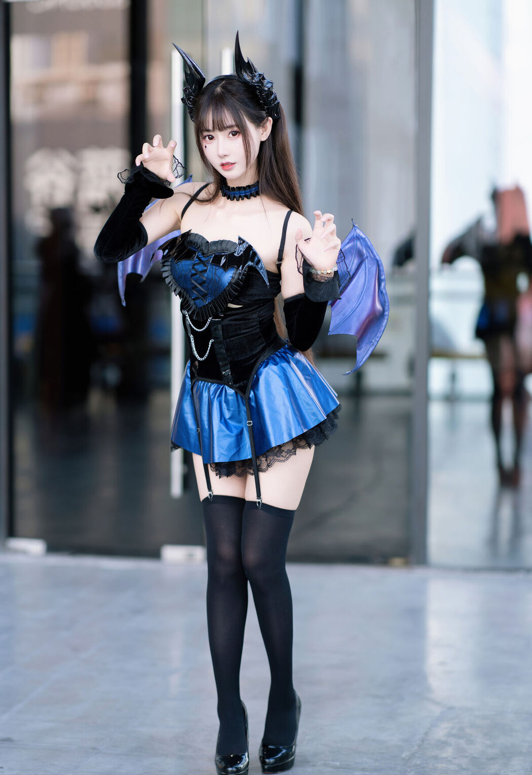 Coser@羽生三未 – 小恶魔 漫展返图