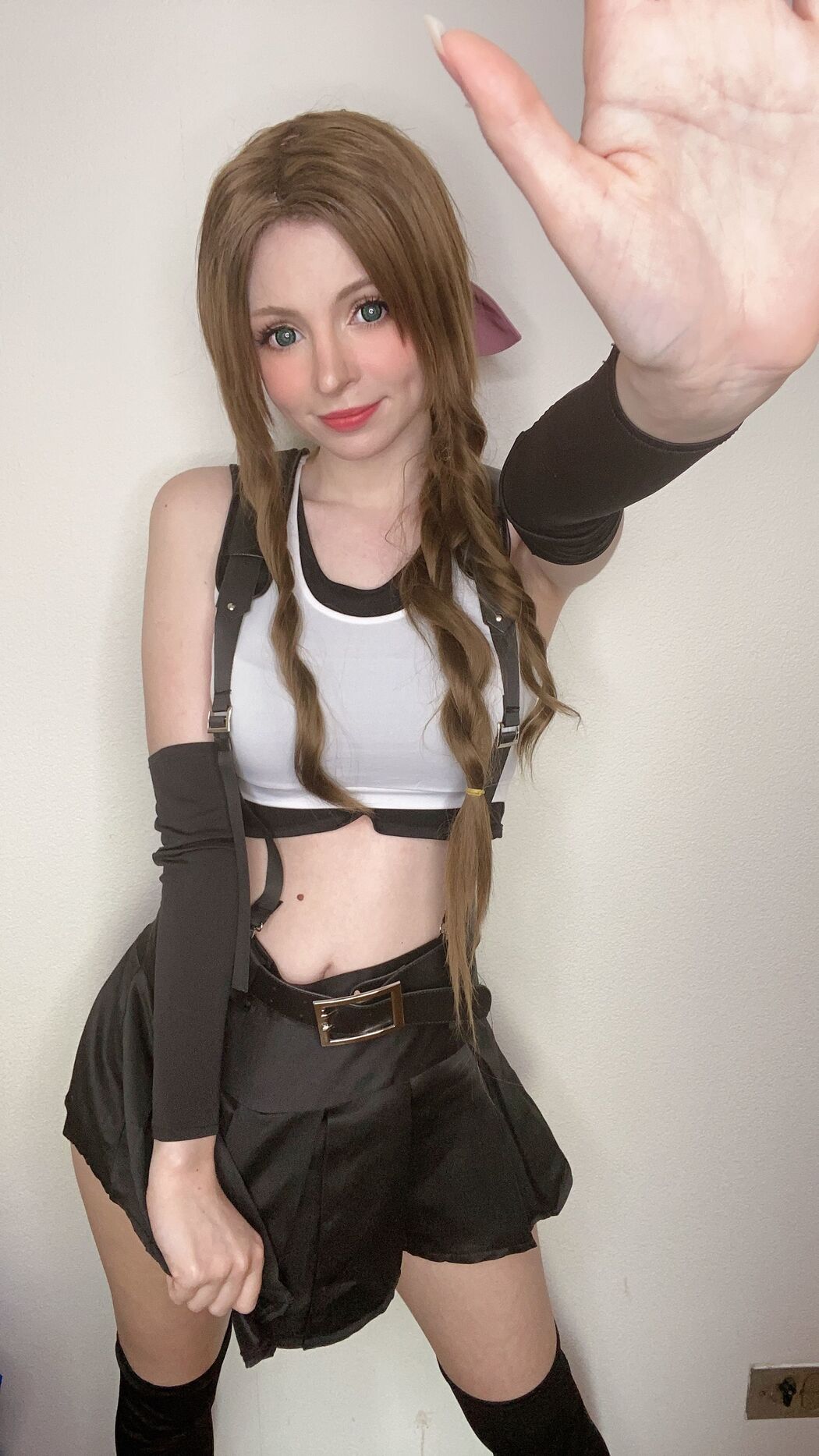 [Net Red COSER Photo] Peach milky - Aerith Tifa Swap