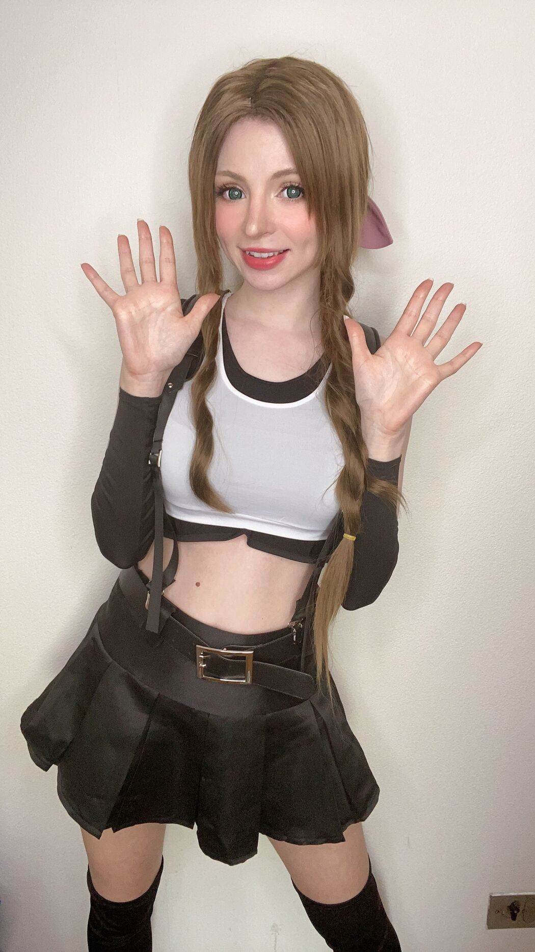 [Net Red COSER Photo] Peach milky - Aerith Tifa Swap