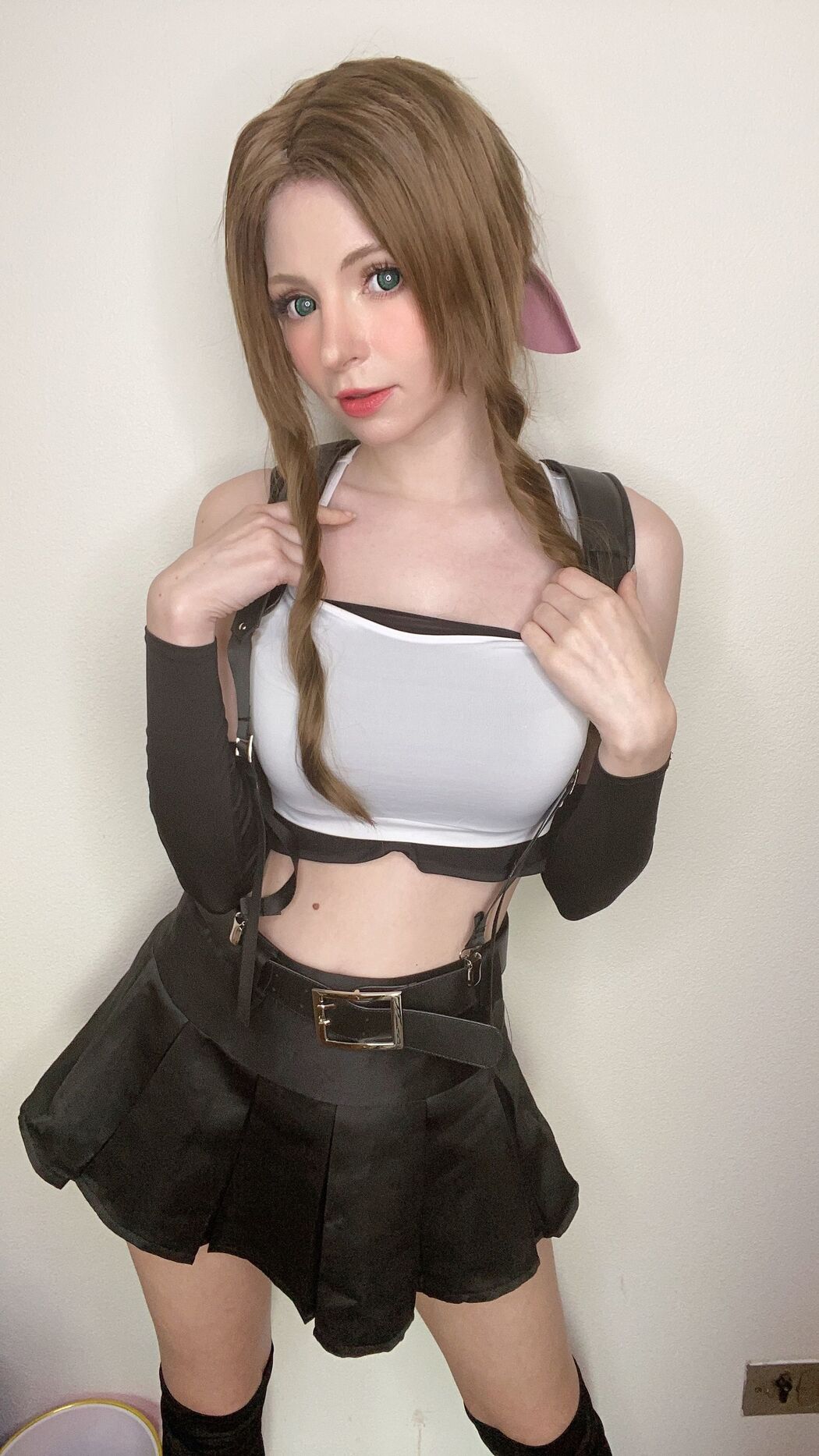 [Net Red COSER Photo] Peach milky - Aerith Tifa Swap