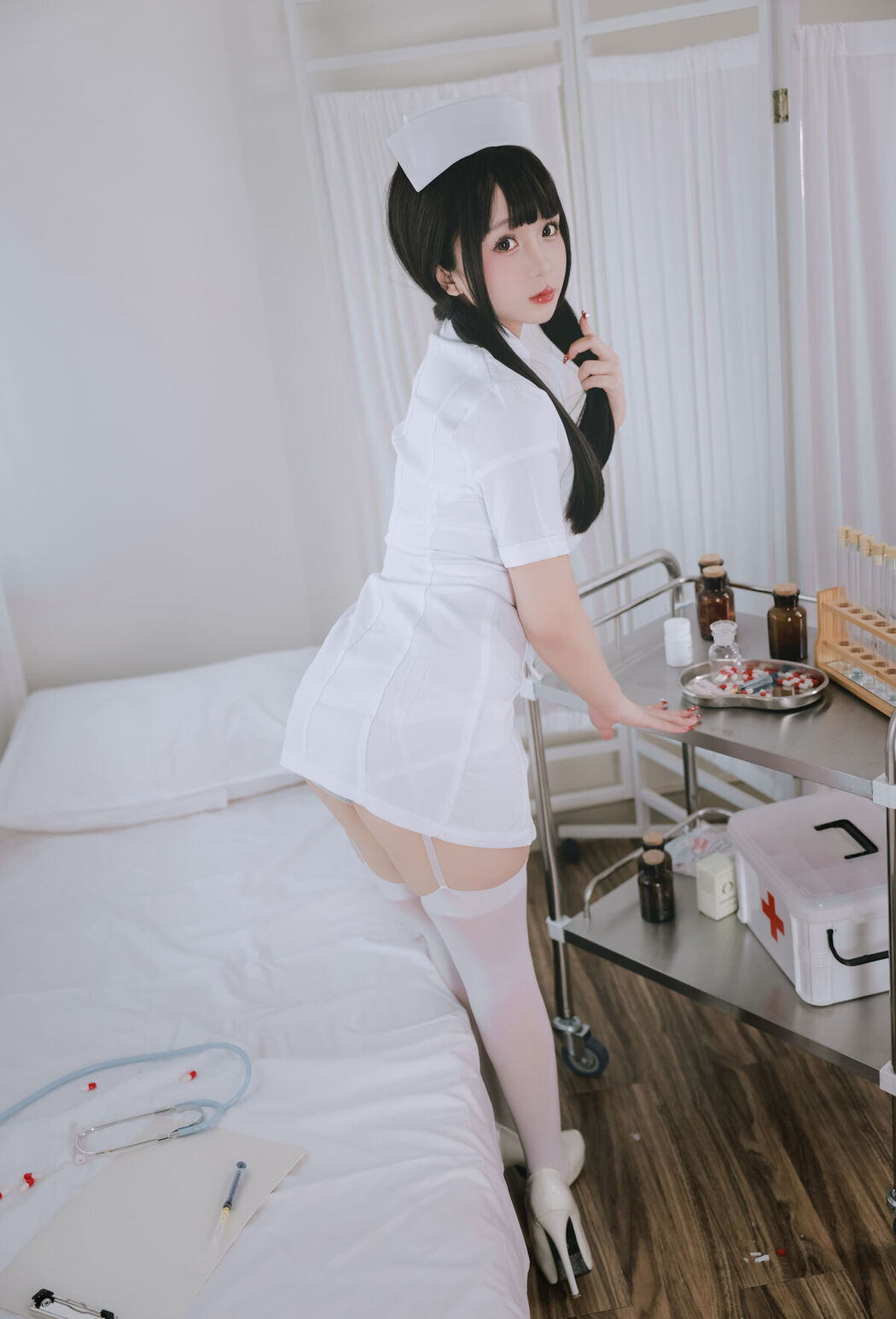 Coser@日奈娇 – 诊所护士 Part2