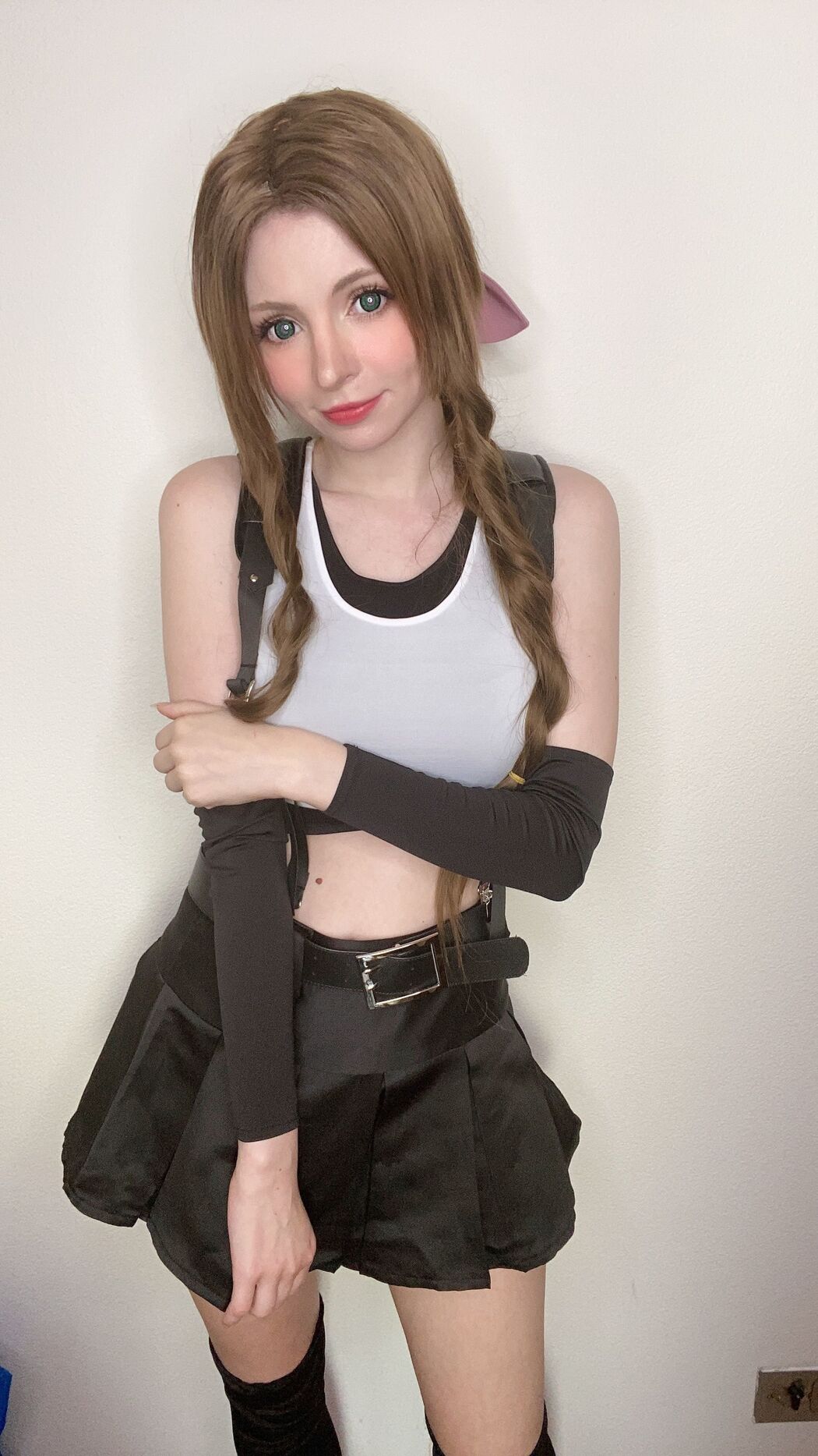 [Net Red COSER Photo] Peach milky - Aerith Tifa Swap