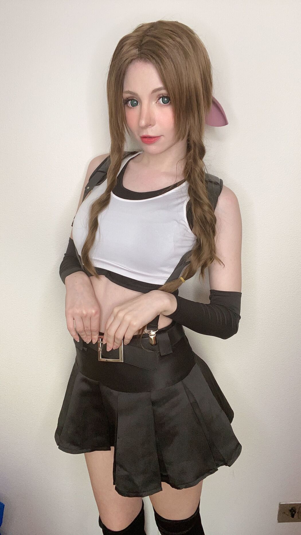 [Net Red COSER Photo] Peach milky - Aerith Tifa Swap