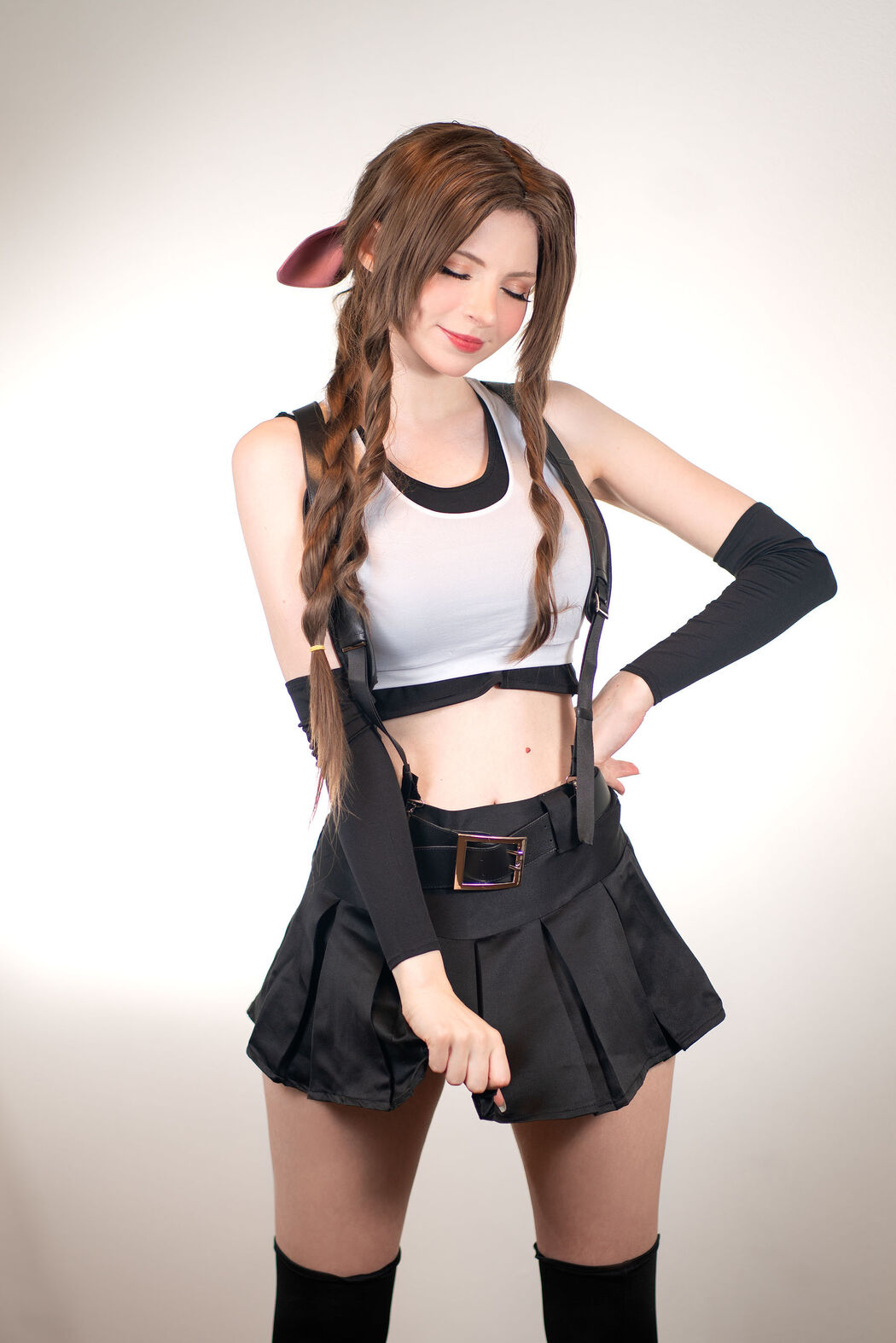 [Net Red COSER Photo] Peach milky - Aerith Tifa Swap