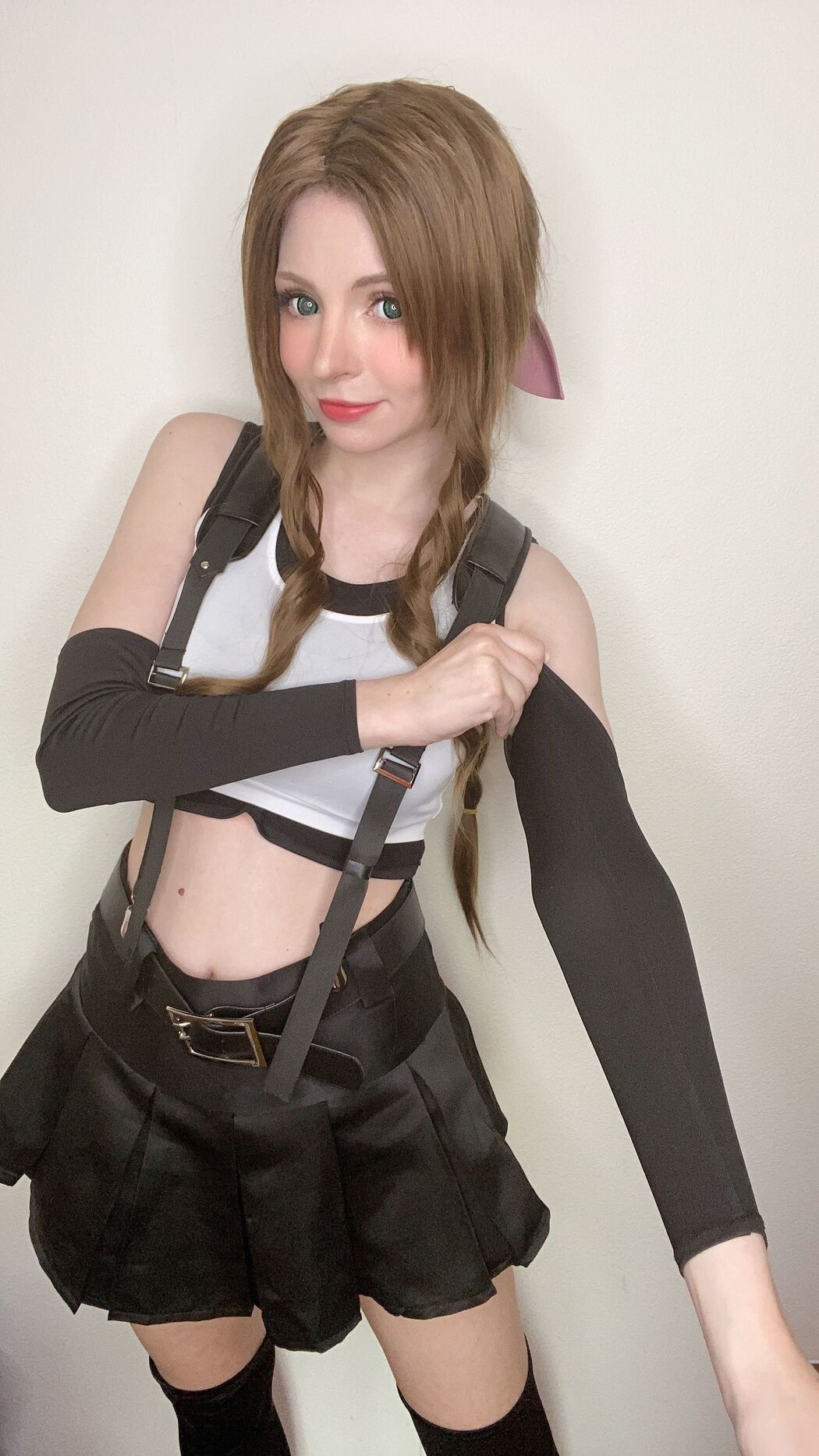 [Net Red COSER Photo] Peach milky - Aerith Tifa Swap