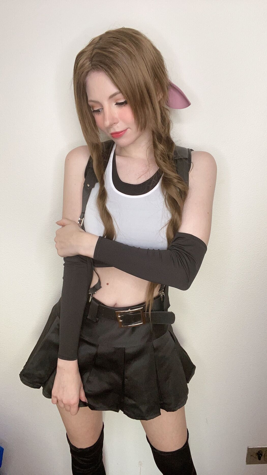 [Net Red COSER Photo] Peach milky - Aerith Tifa Swap