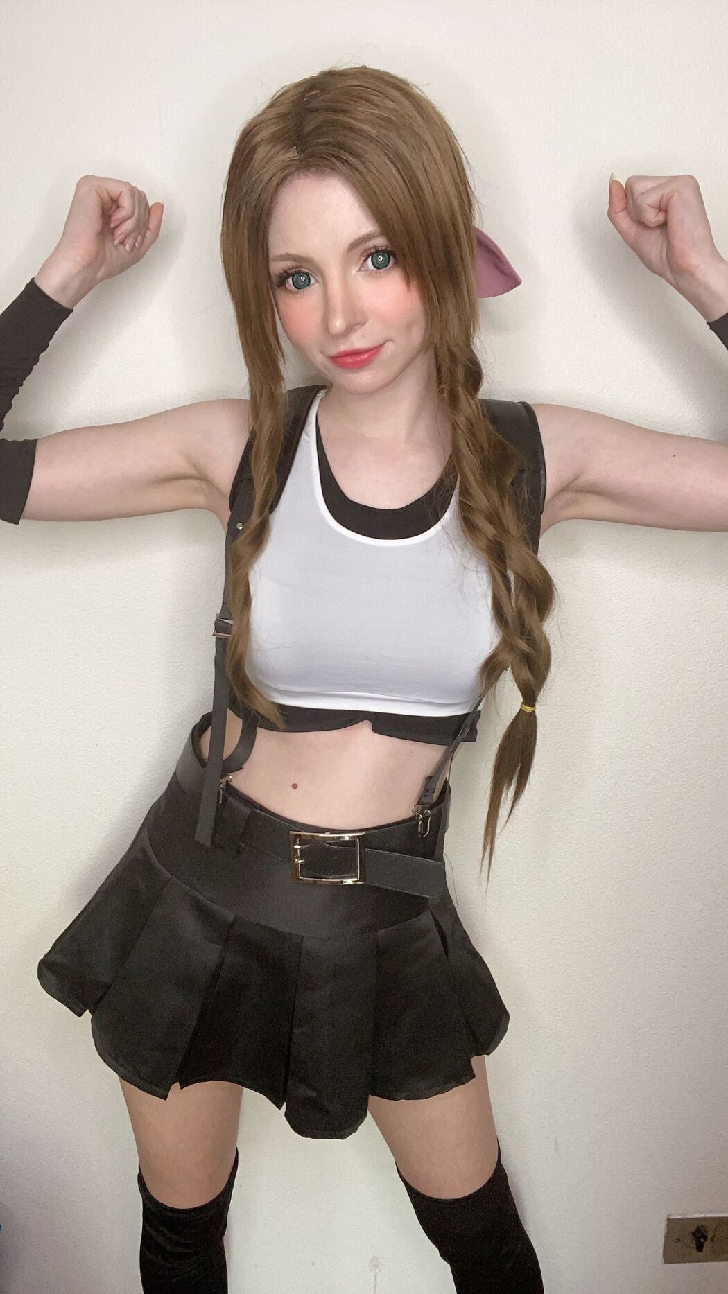 [Net Red COSER Photo] Peach milky - Aerith Tifa Swap