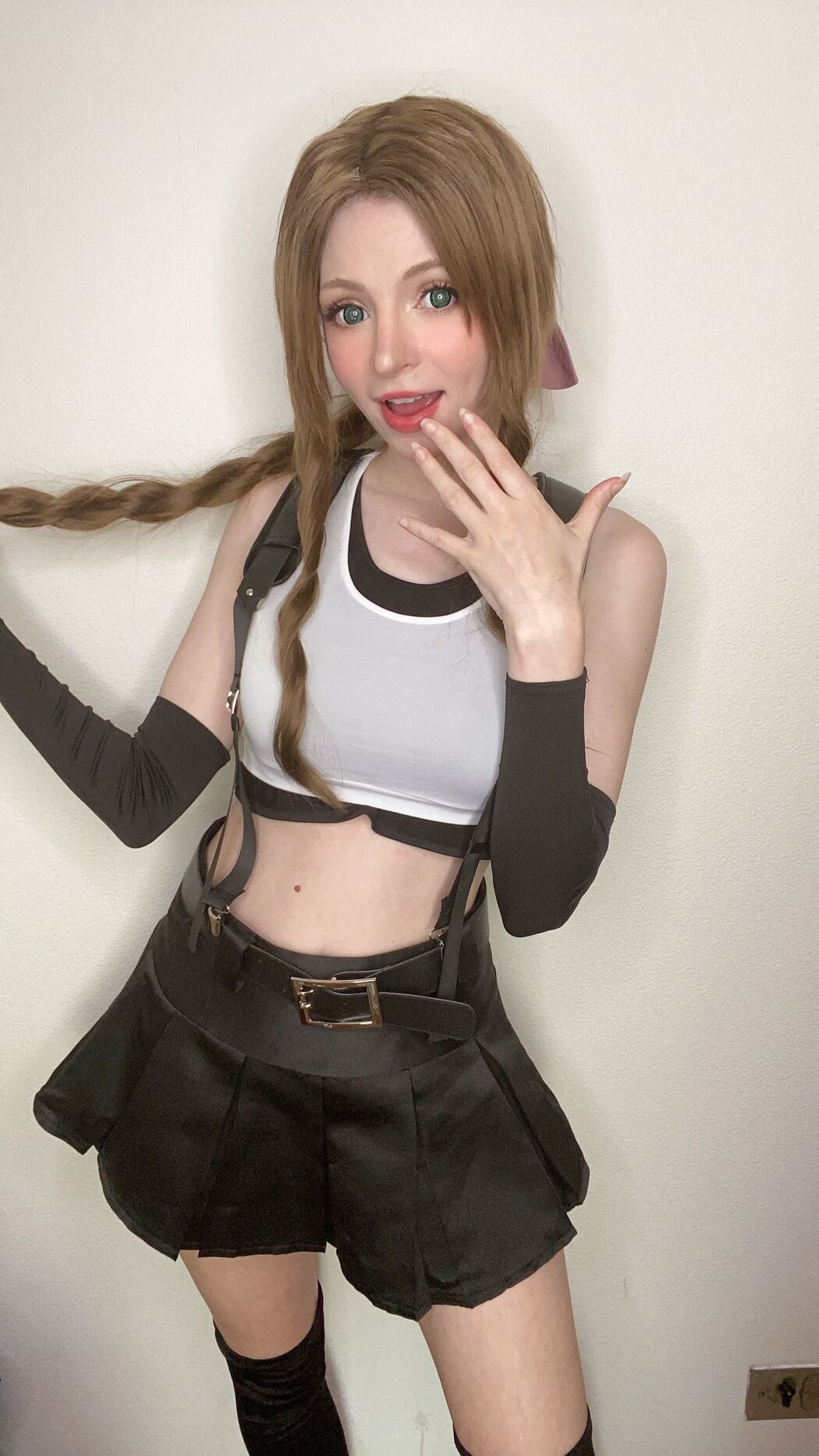 [Net Red COSER Photo] Peach milky - Aerith Tifa Swap