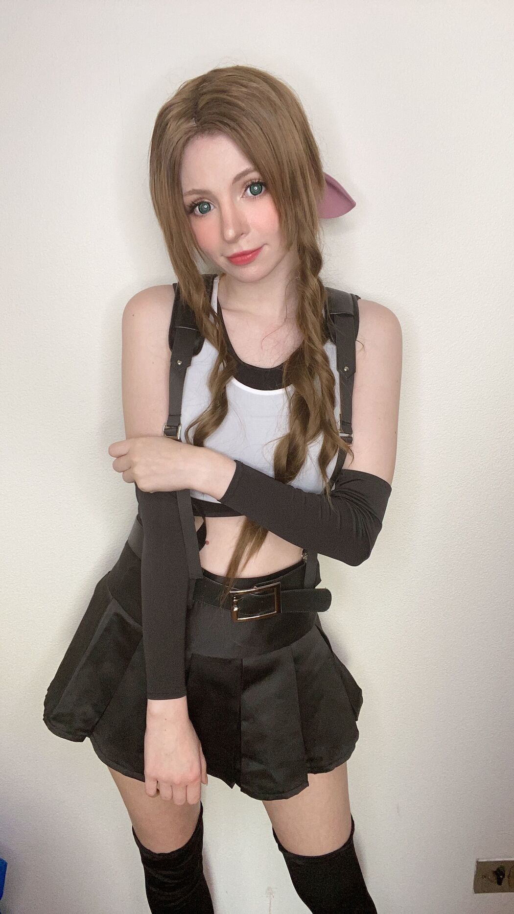 [Net Red COSER Photo] Peach milky - Aerith Tifa Swap