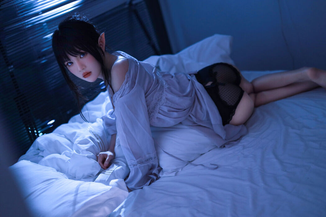 Coser@桜桃喵 -盏月