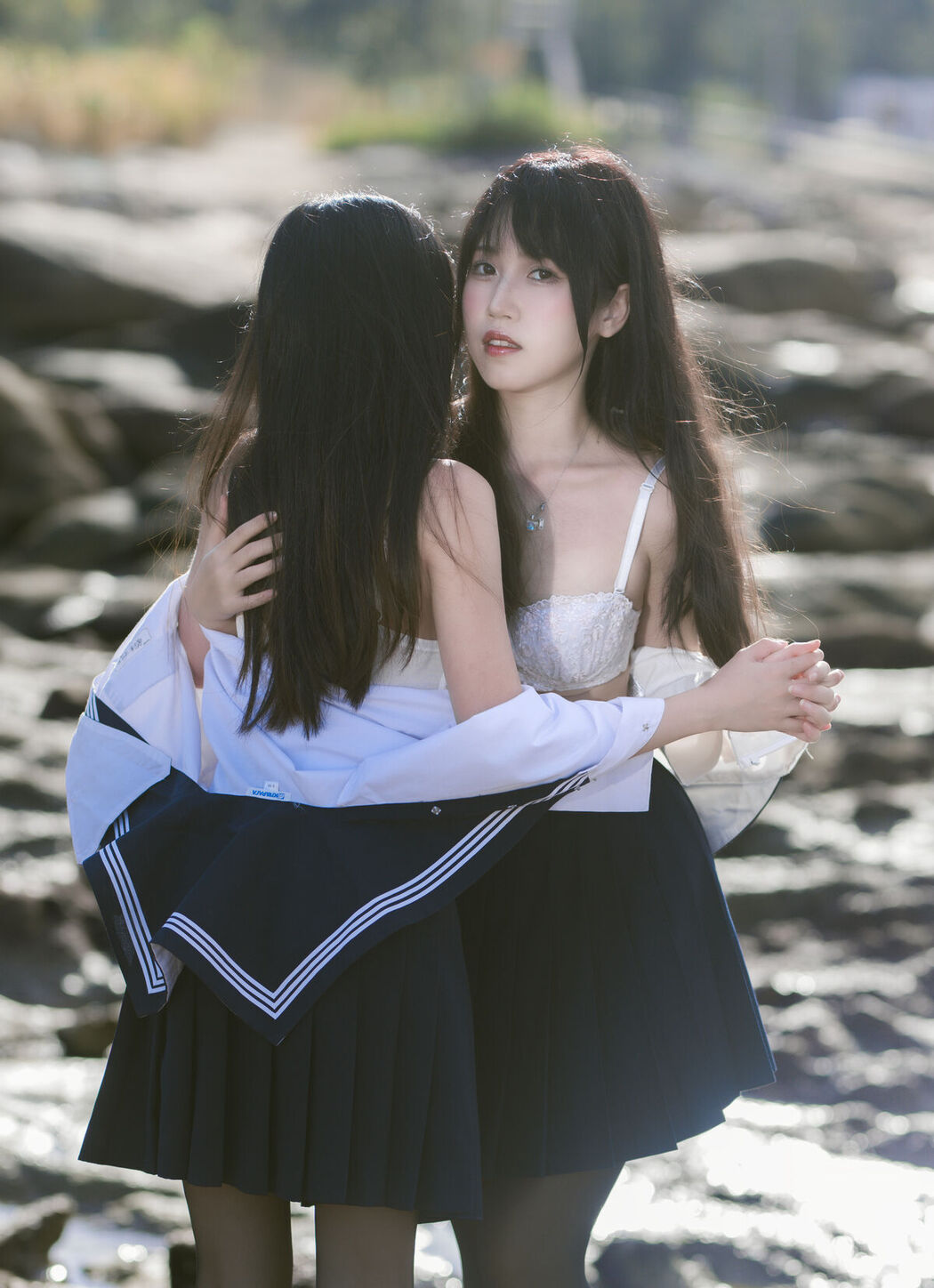 Coser@不呆猫 And 三無人型 – 水手服百合黑丝