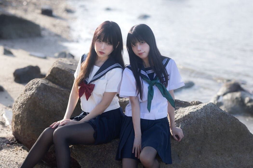 Coser@不呆猫 And 三無人型 – 水手服百合黑丝