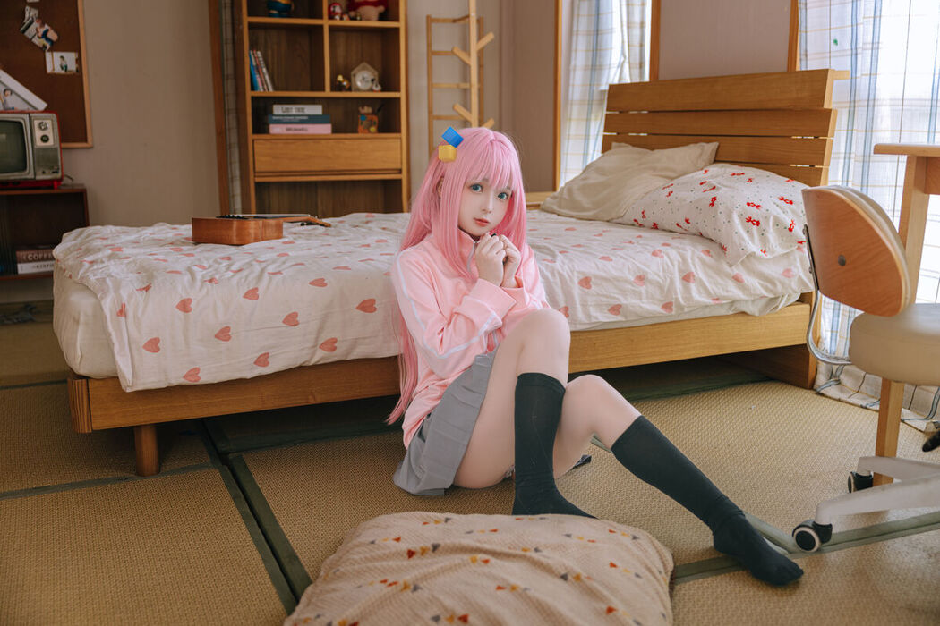 Coser@日奈娇 – 小孤独 Part1