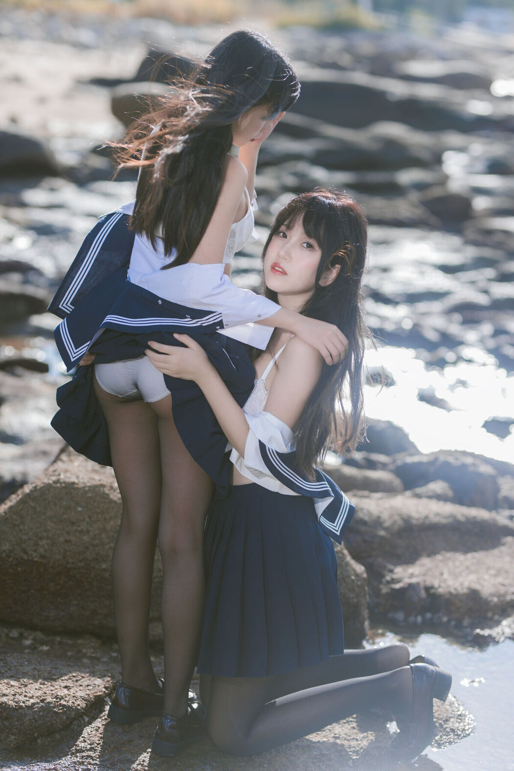 Coser@不呆猫 And 三無人型 – 水手服百合黑丝