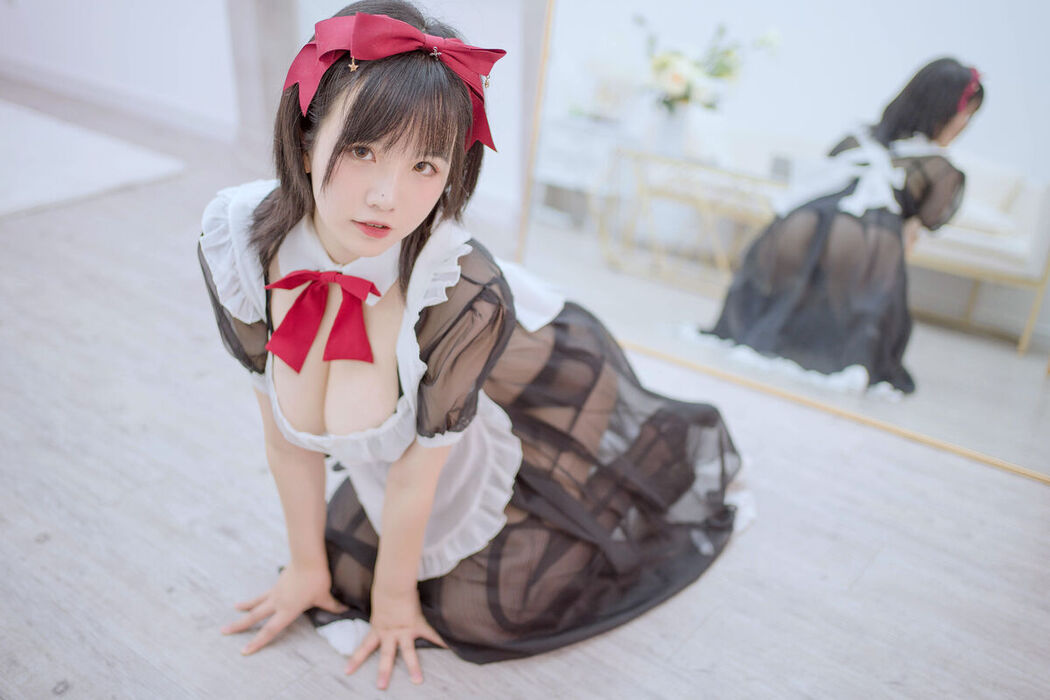 Coser@阿半今天很开心 – 透明女仆