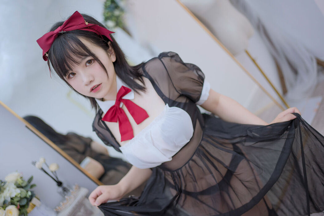 Coser@阿半今天很开心 – 透明女仆