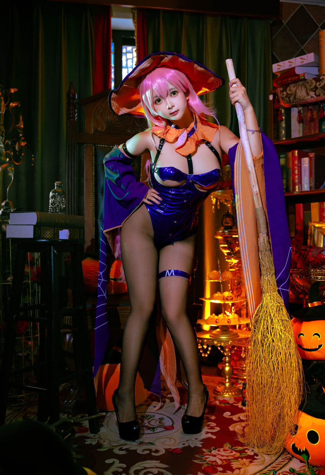 Coser@日奈娇 – 孟菲斯