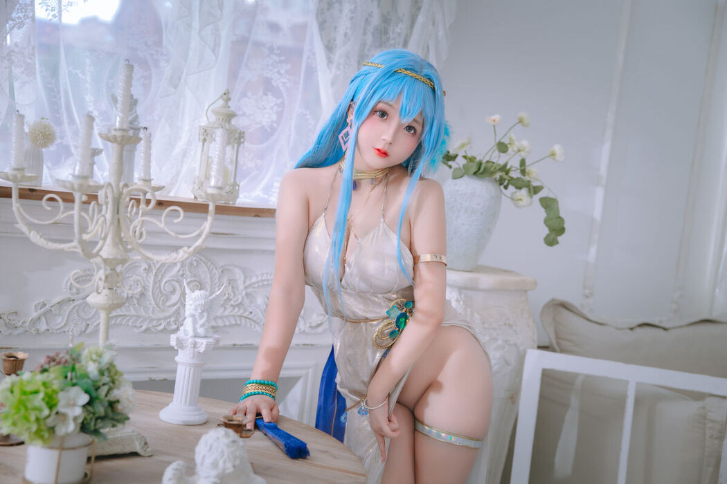 Coser@日奈娇 – 海伦礼服