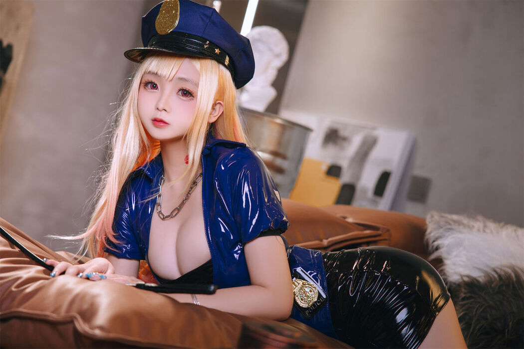 Coser@日奈娇 – 喜多川海梦女警