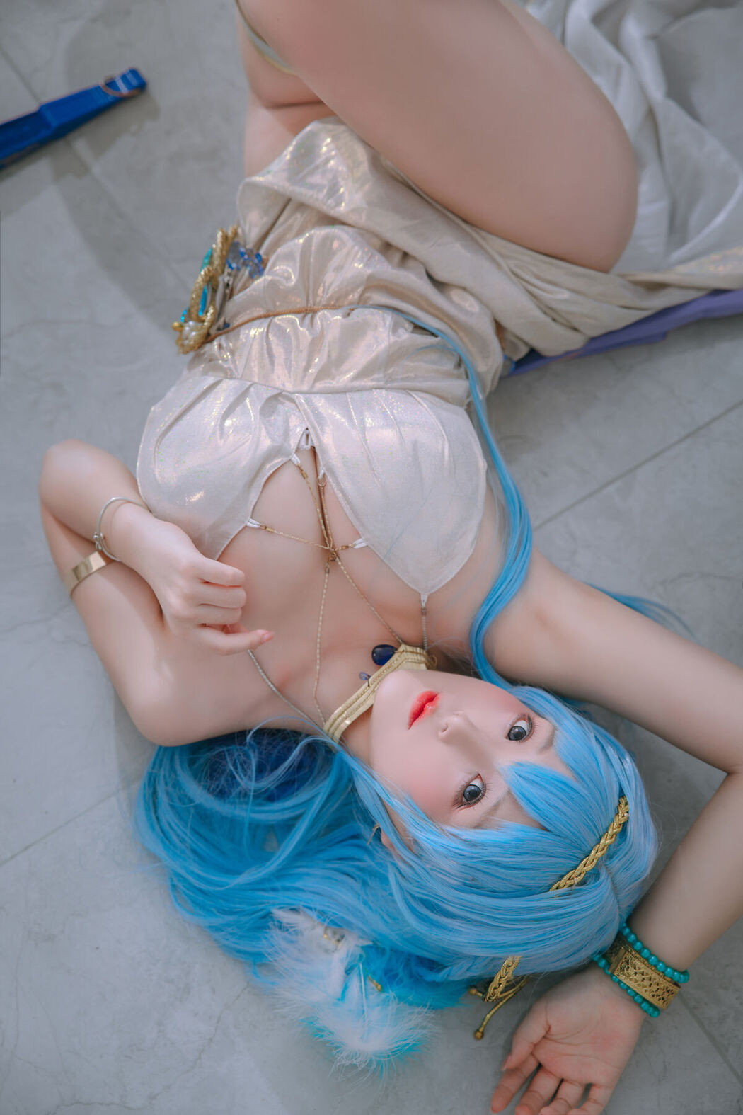 Coser@日奈娇 – 海伦礼服