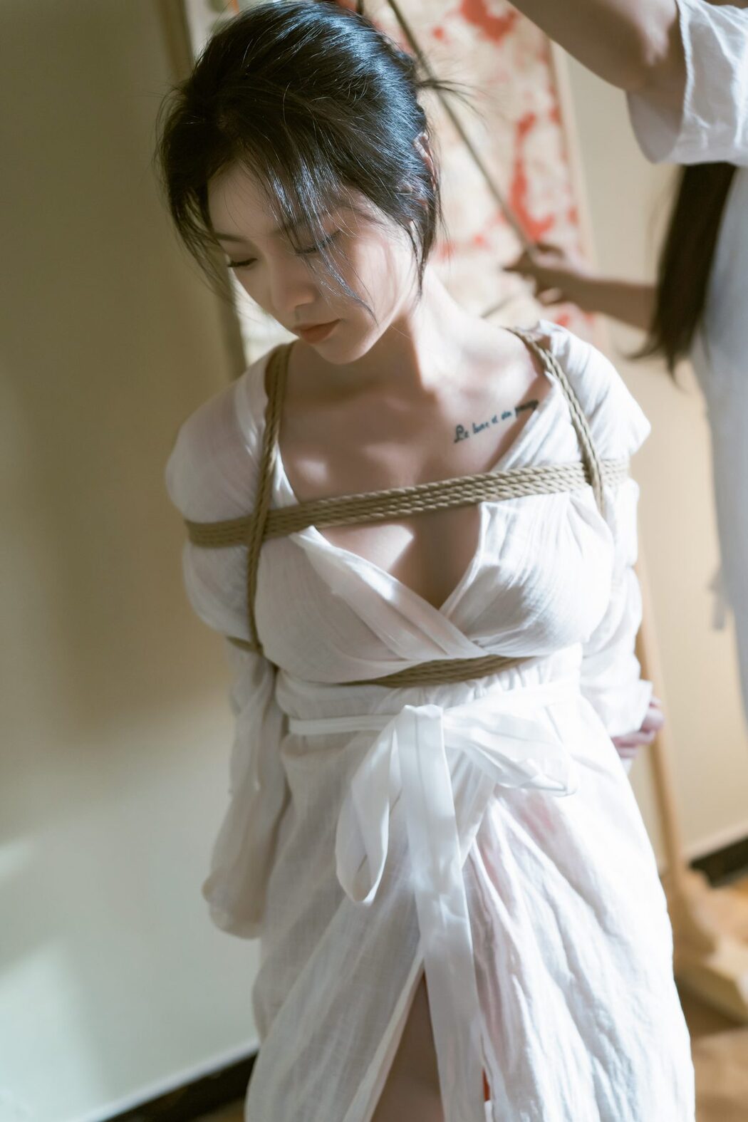 Coser@桃良阿宅 – 紧缚