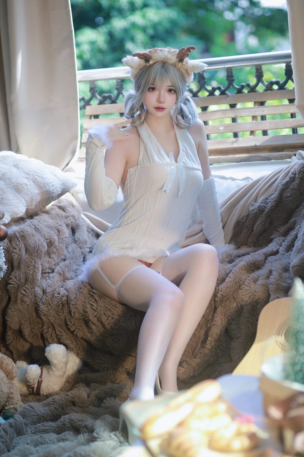 Coser@疯猫ss – 圣诞特典And白色毛衣 Part1