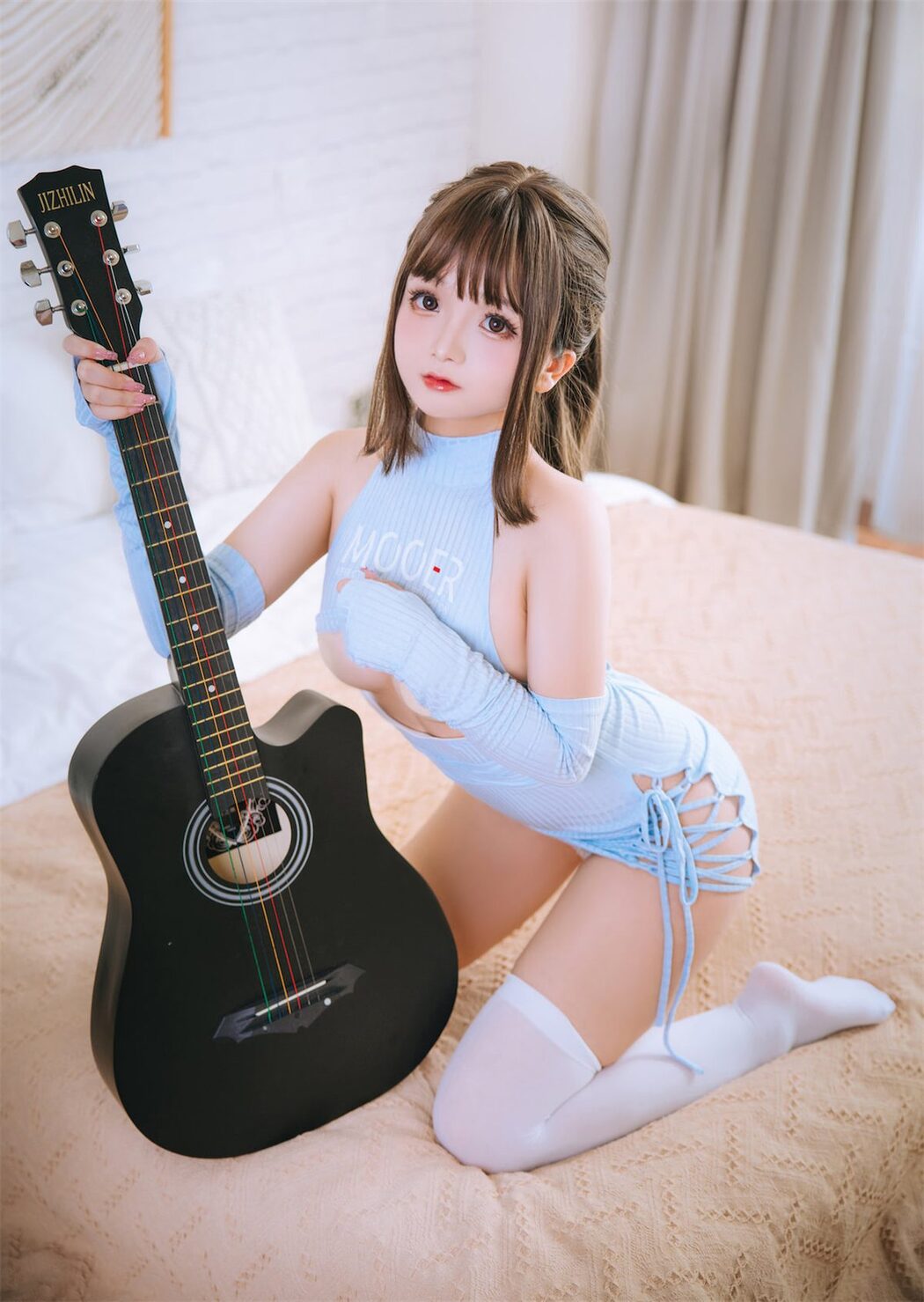 Coser@日奈娇 – 吉他妹妹