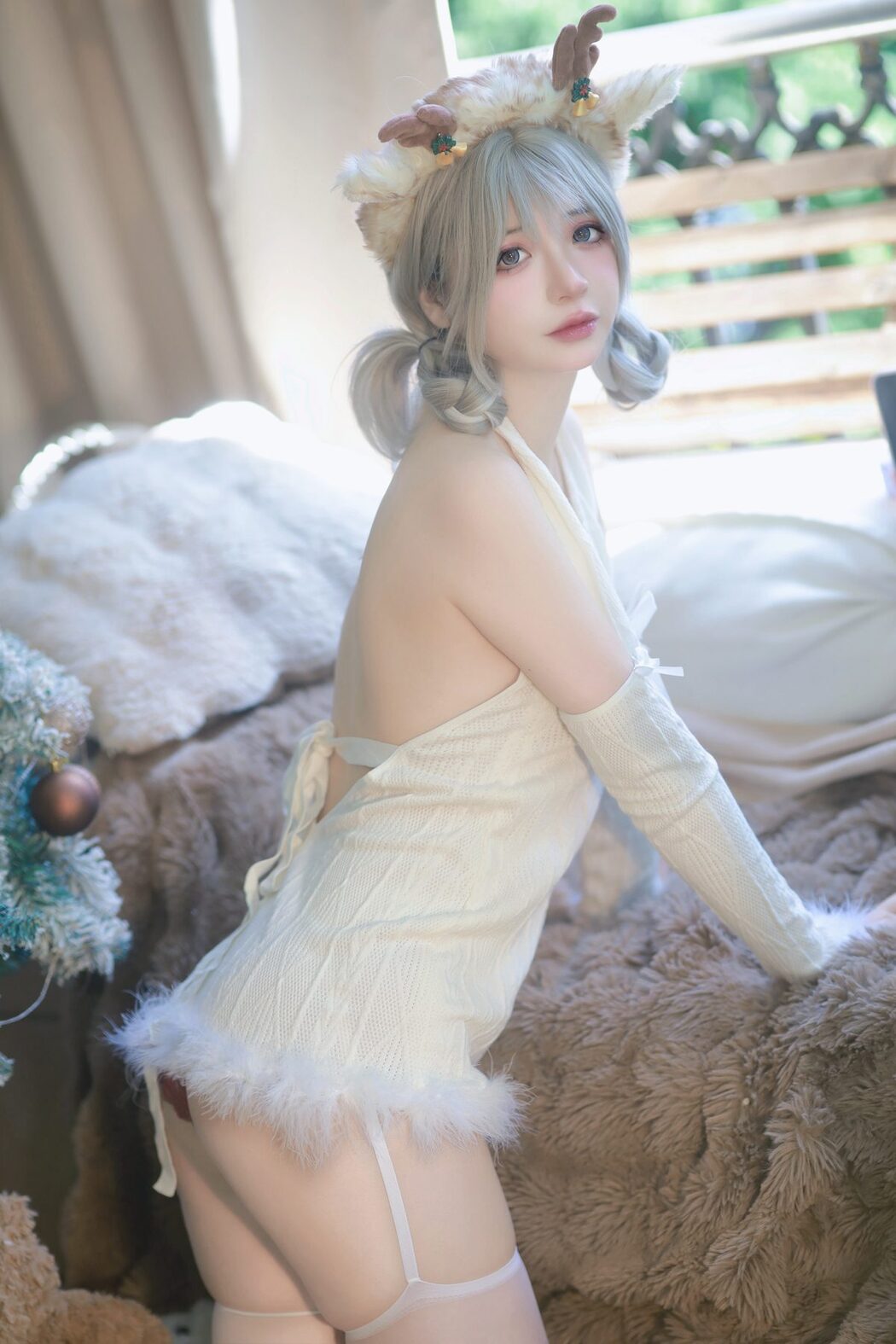 Coser@疯猫ss – 圣诞特典And白色毛衣 Part1