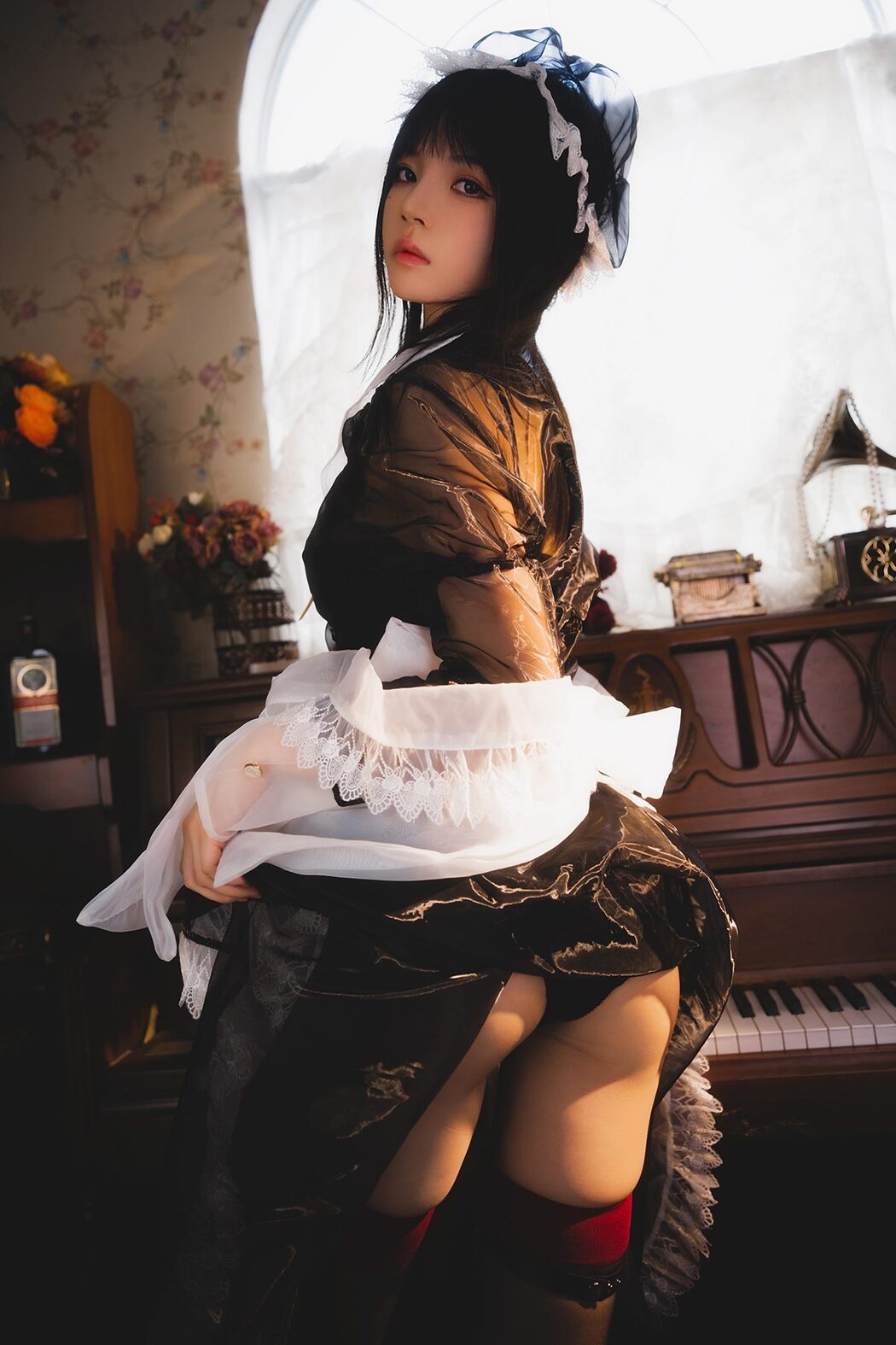 Coser@桜桃喵 – 透明女仆