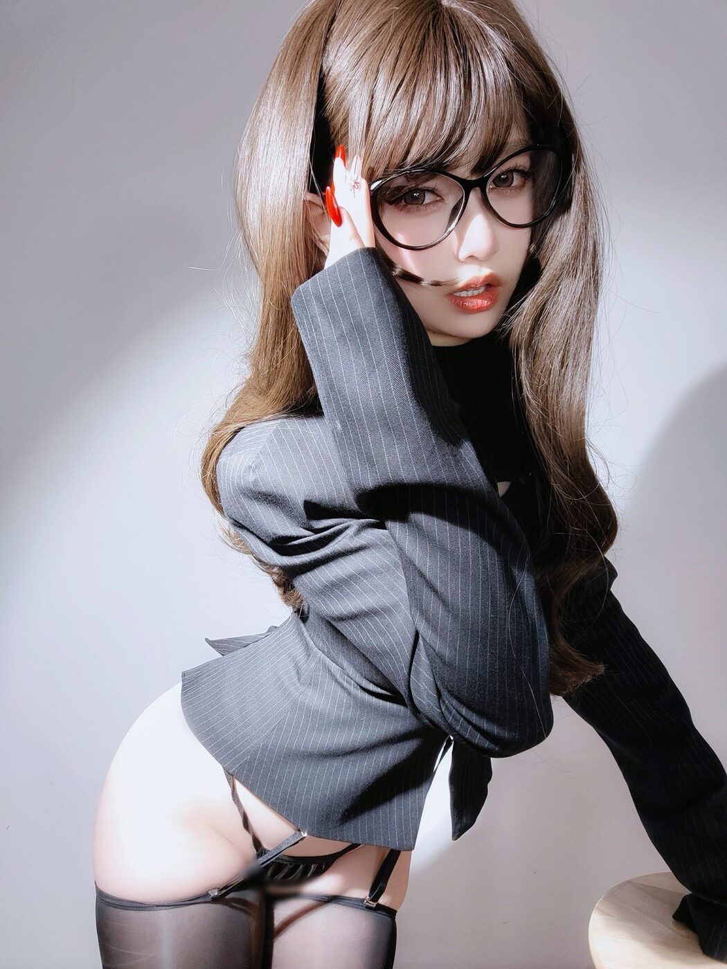 Coser@女主K – 秘书の丝袜 Part1