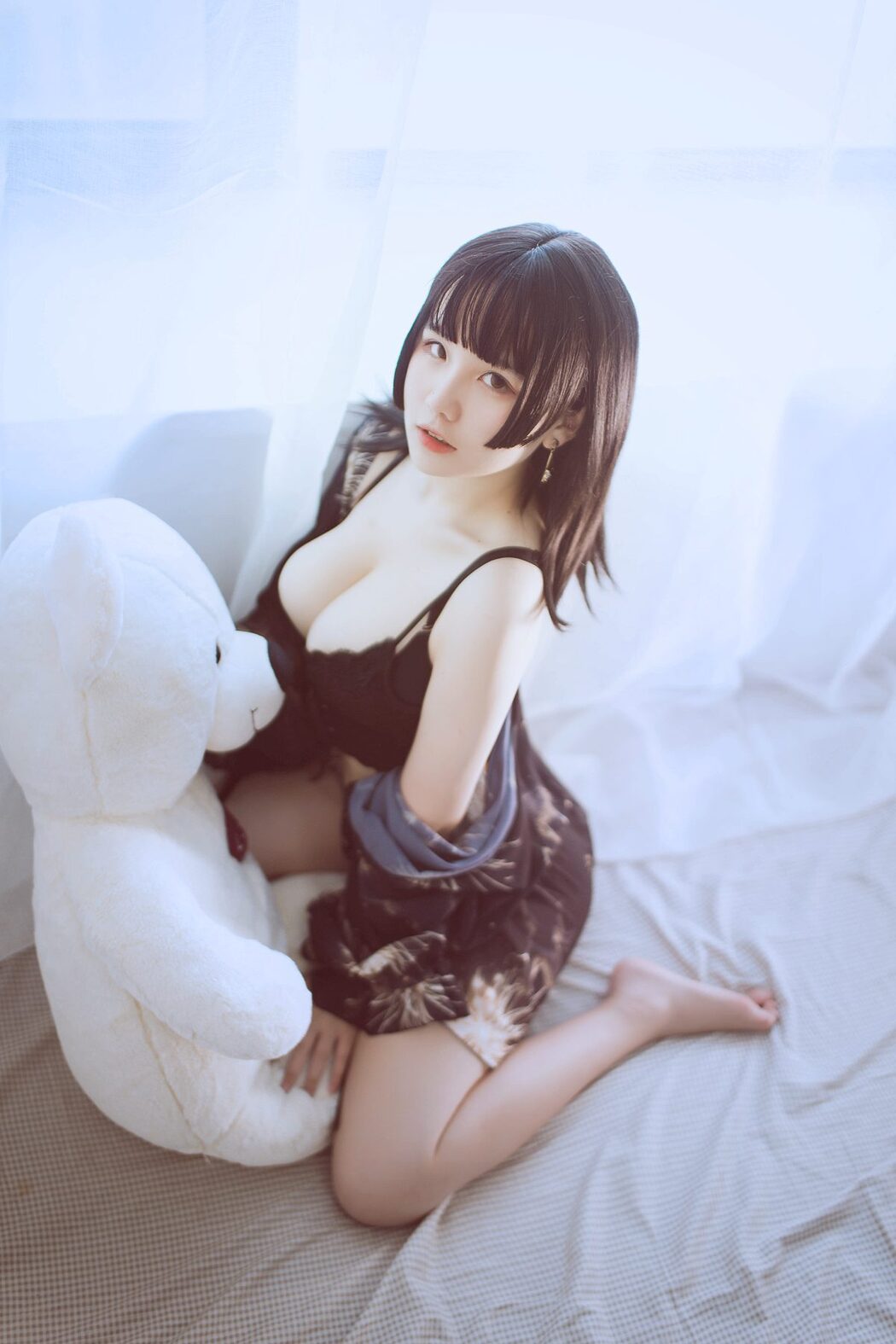 Coser@阿半今天很开心 – 黑色吊带