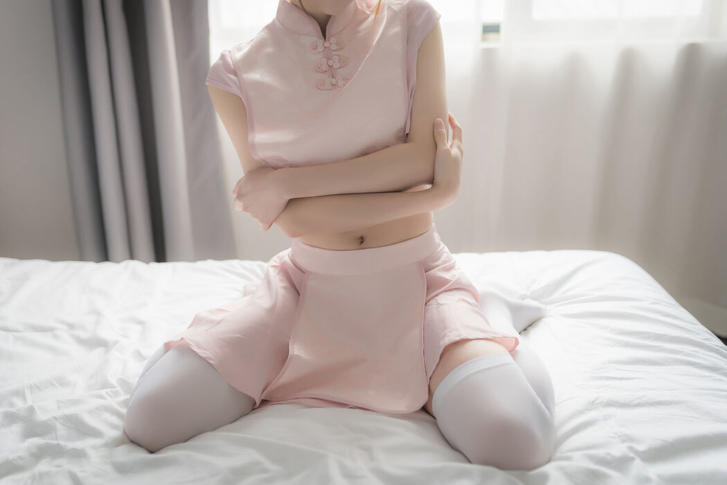 [Net Red COSER] Anime blogger Kitaro_ Kitaro - pink dumpling