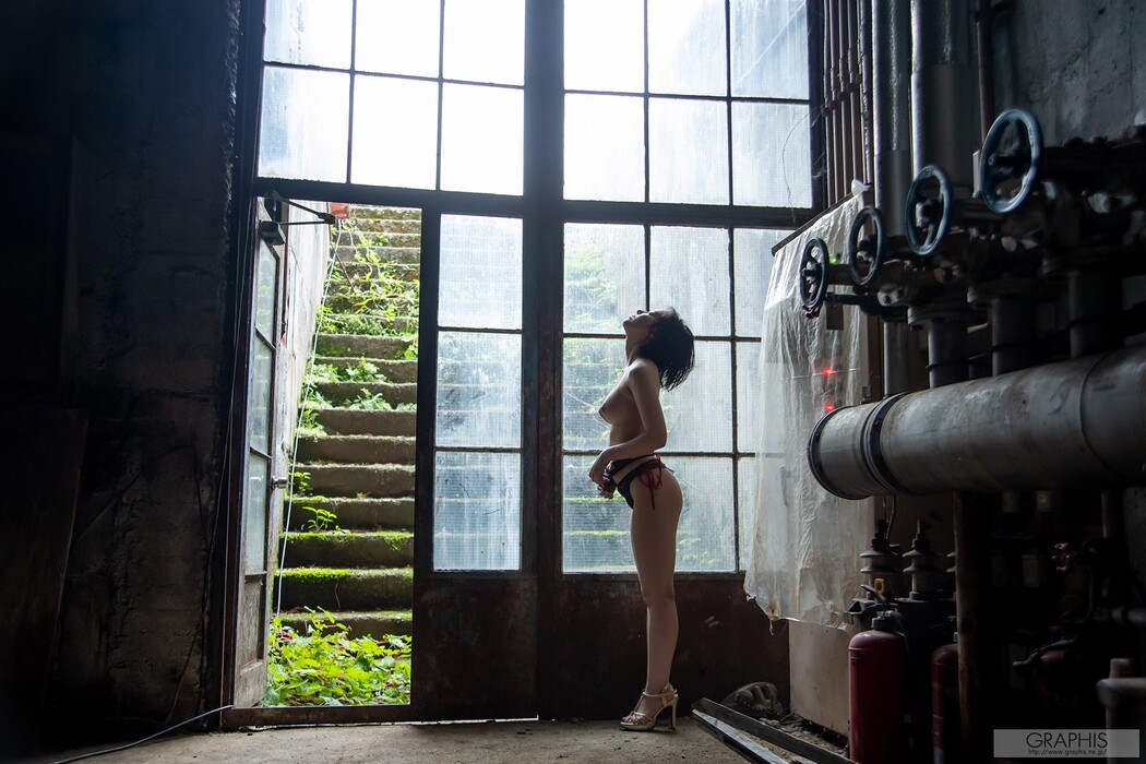 Tsubaki Sannomiya 三宮つばき, [Graphis] First Gravure Vol.04